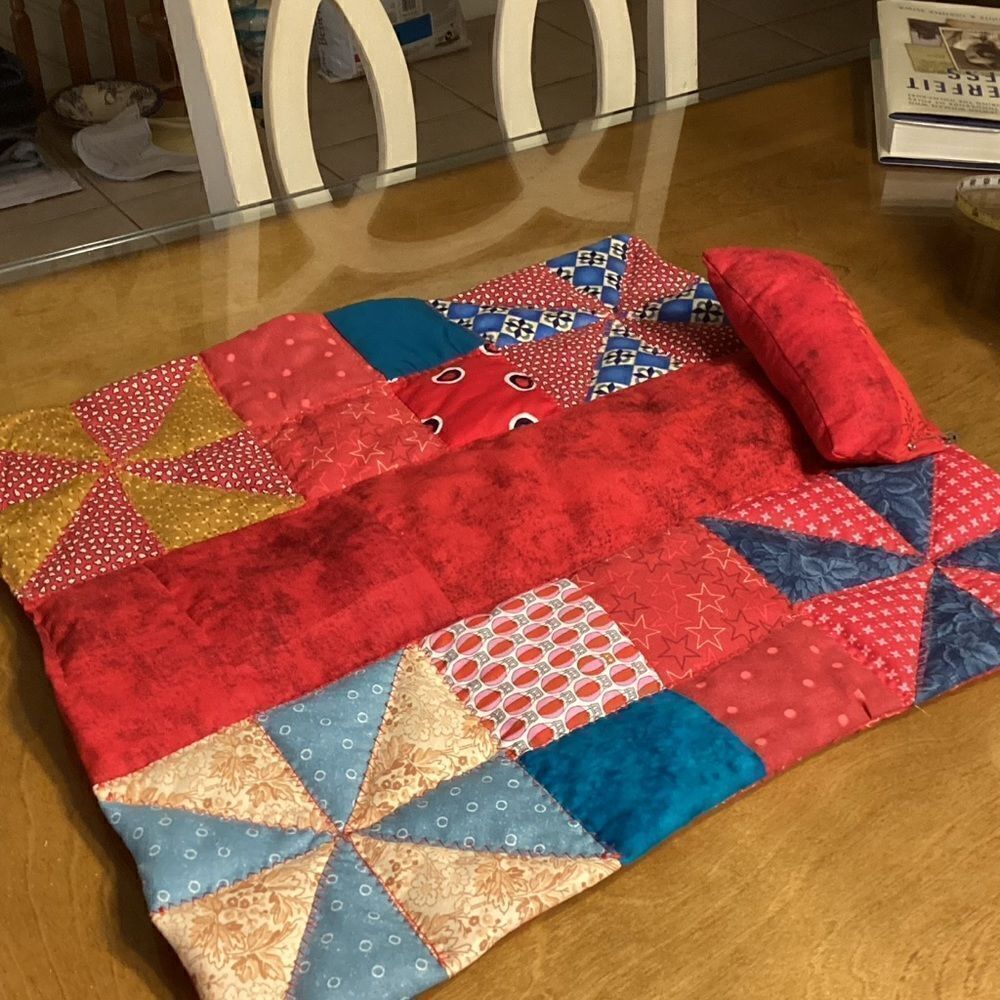 NWOT. Hand Crafted Stuffed Animal/Doll Pinwheel Quilt and Pillow Set